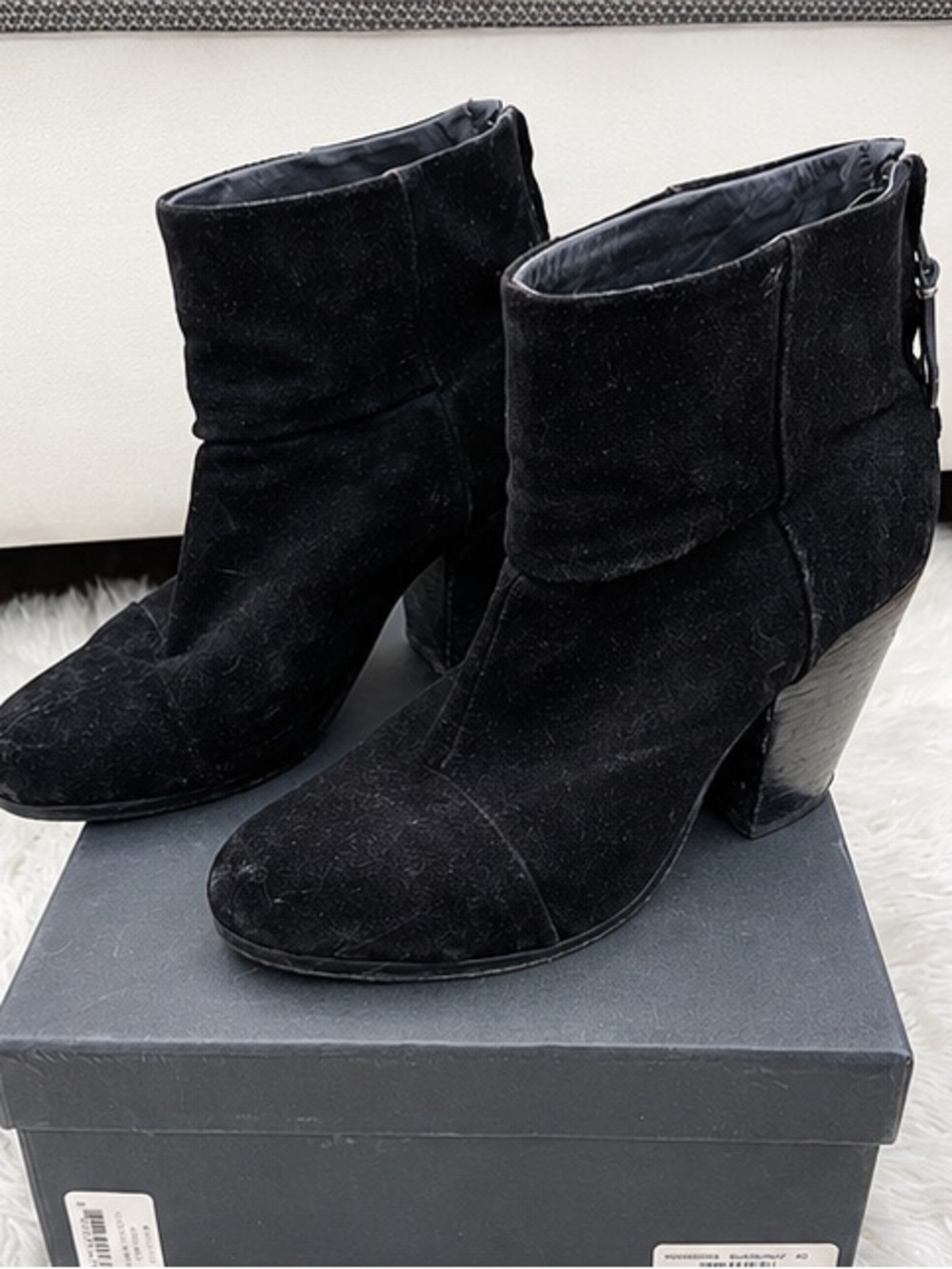 rag & bone Newbury Booties Black Suede Ankle Booties size 40/10